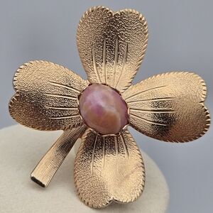 Four Leaf Lucky Gold Clover Brooch Pink Stone Pin